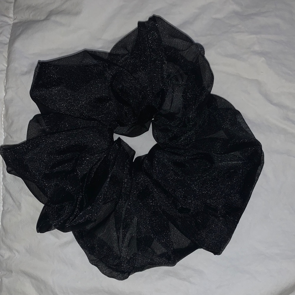 Oversize organza scrunchie - Picture 1 of 3